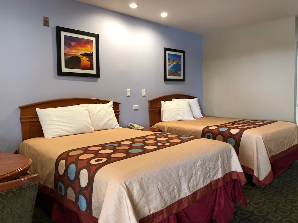 Orange Tustin Inn - photo 19