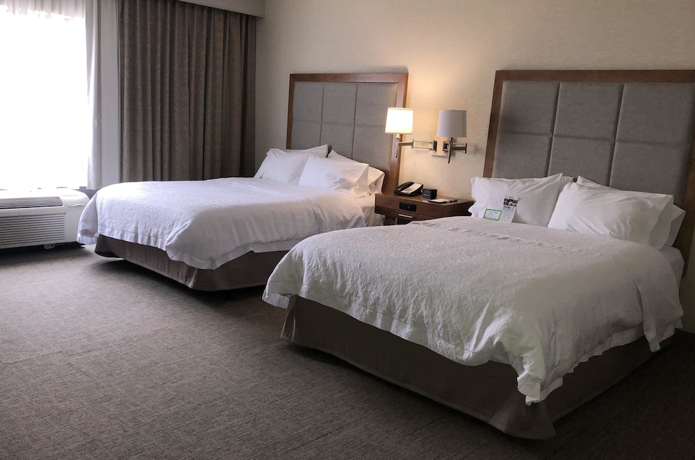 Hampton Inn & Suites Knoxville Papermill Drive - photo 4