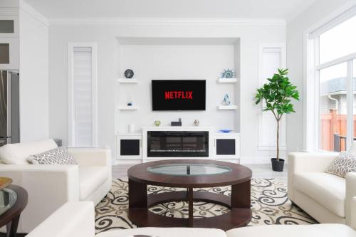 Modern 3br Near Langley Events Centre Ev Charger — Langley