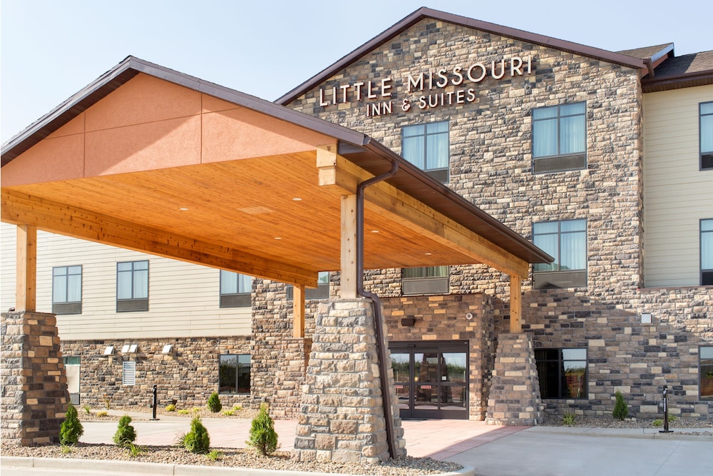 Little Missouri Inn & Suites - featured photo