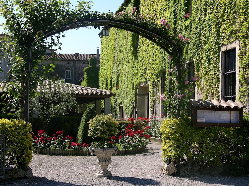 Logis Hôtel restaurant Les Norias — hotel in Cazilhac