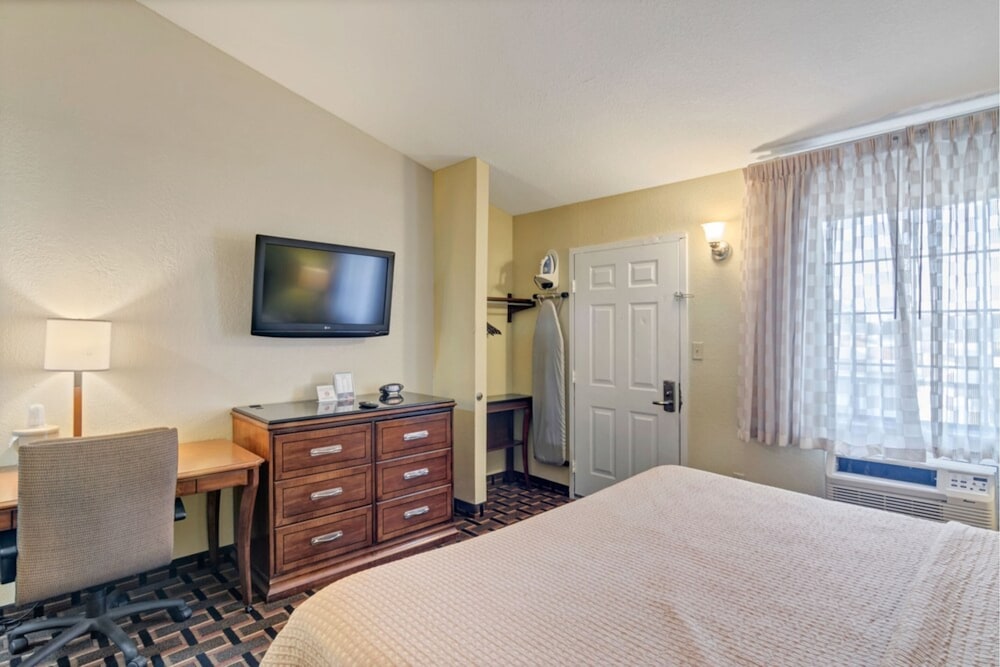 Travelodge by Wyndham Savannah Midtown - photo 17