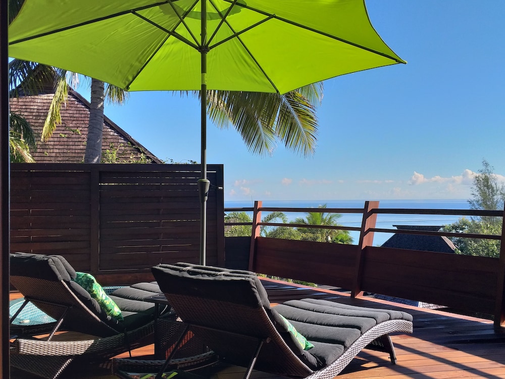 Villa Anuanua by Tahiti Homes — 4-Star Luxury Hotel in Papetoai, French Polynesia