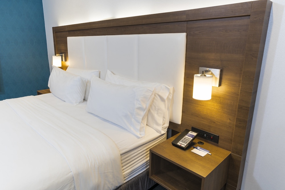 Holiday Inn Express Hotel & Suites Hollywood Walk of Fame by IHG - photo 29