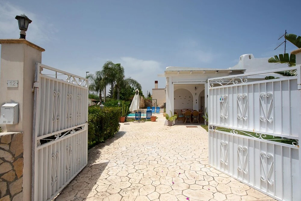 Il Giardino di Tina — 4-Star Luxury Hotel in Siracusa, Italy