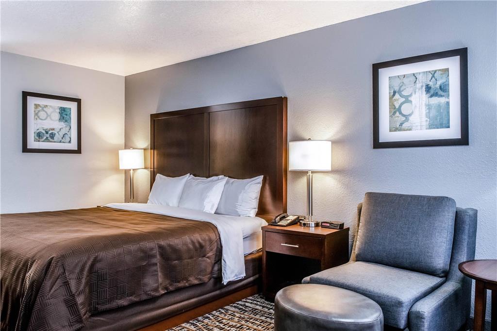 Clarion Hotel By Humboldt Bay - photo 28