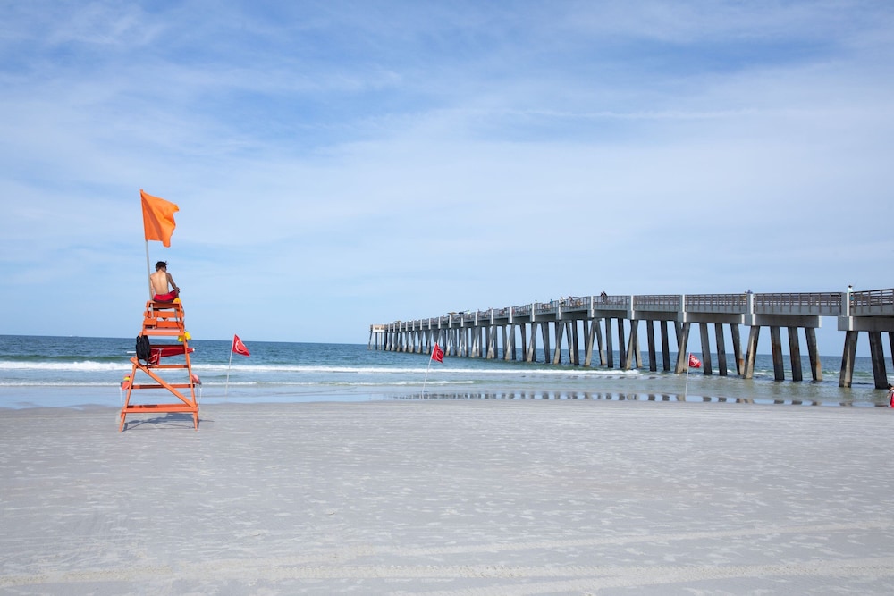 SpringHill Suites by Marriott Jacksonville Beach Oceanfront - photo 72