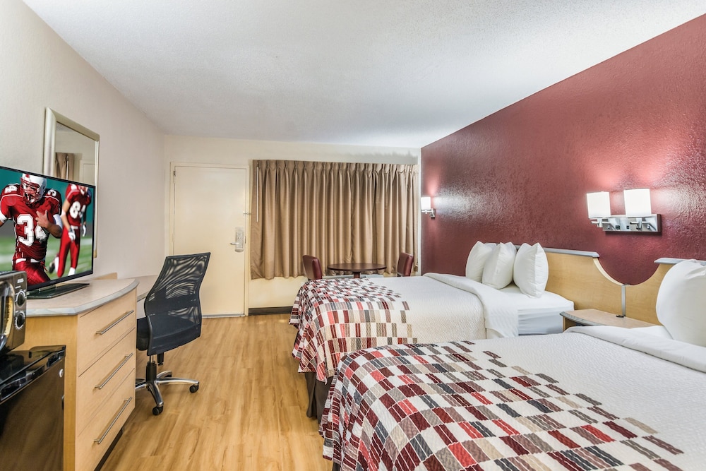 Red Roof Inn Williamsburg - photo 10