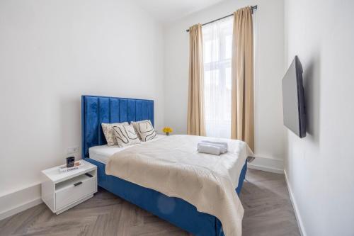 Cozy Downtown 2BEDRM Residence w' Peacefull Neighborhood — 4-Star Luxury Hotel in Budapest, Hungary