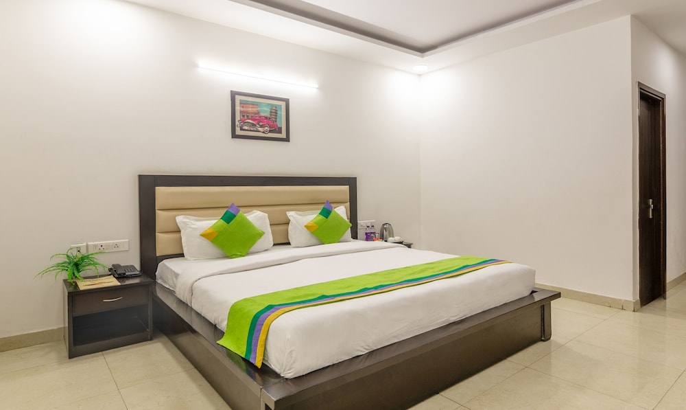 White Rock Hotel - last minute hotel in Gurgaon