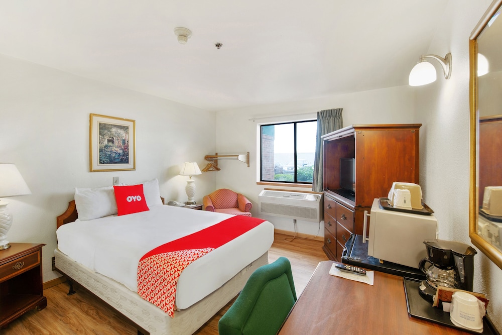 Oyo Hotel Portage I 94 - photo 15