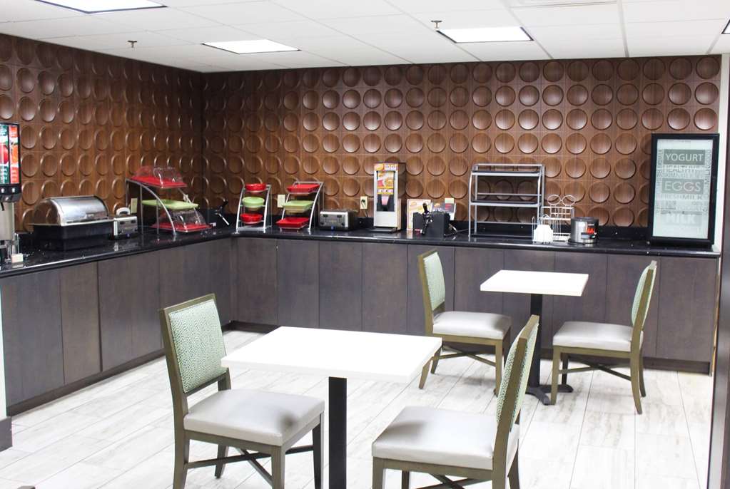 Wingate by Wyndham Savannah I 95 North - photo 14