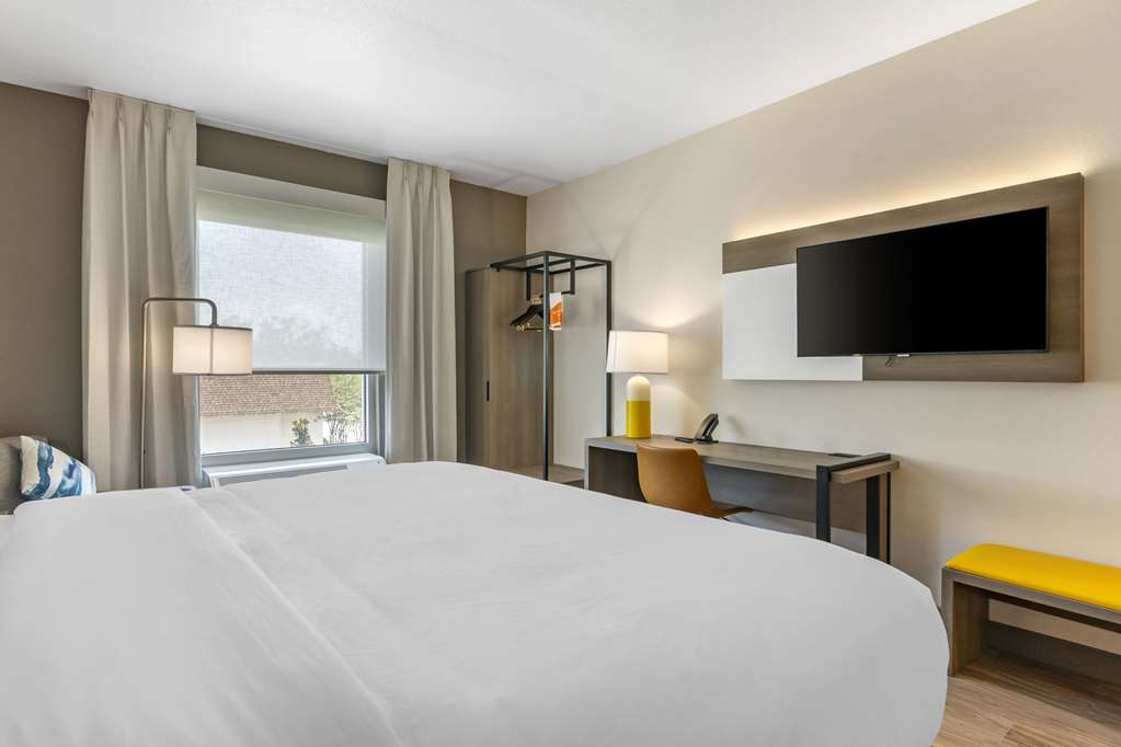 Comfort Inn & Suites New Port Richey Downtown District - photo 20