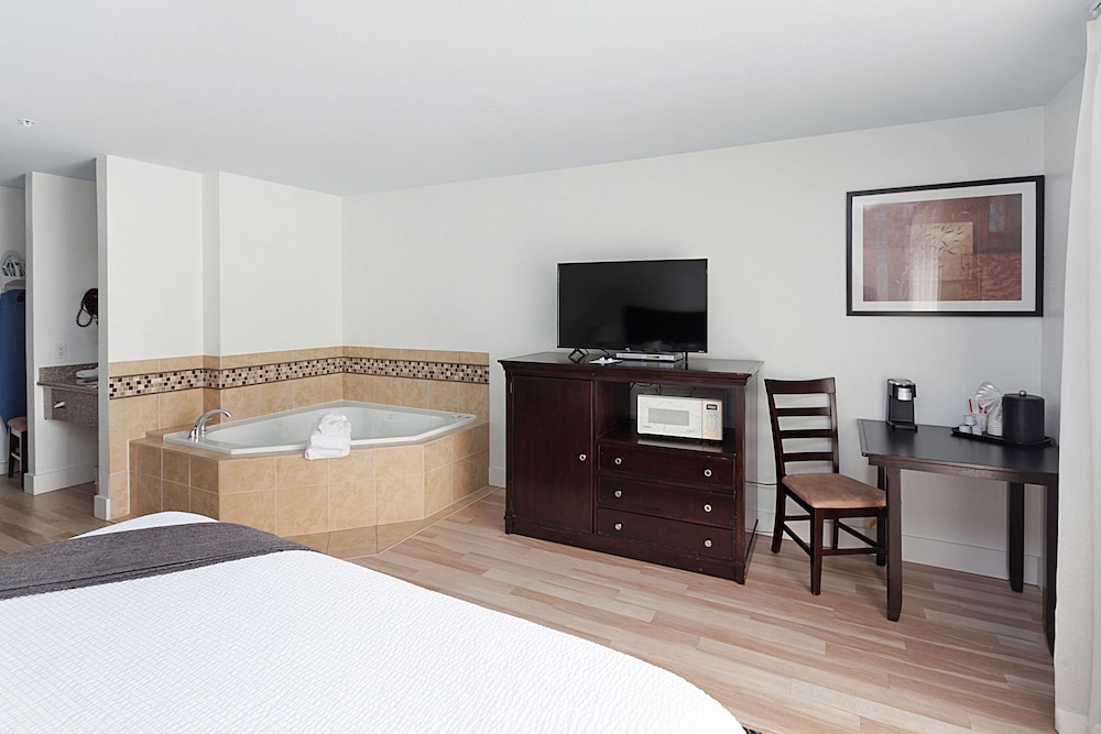 Inn at Lincoln City - photo 13