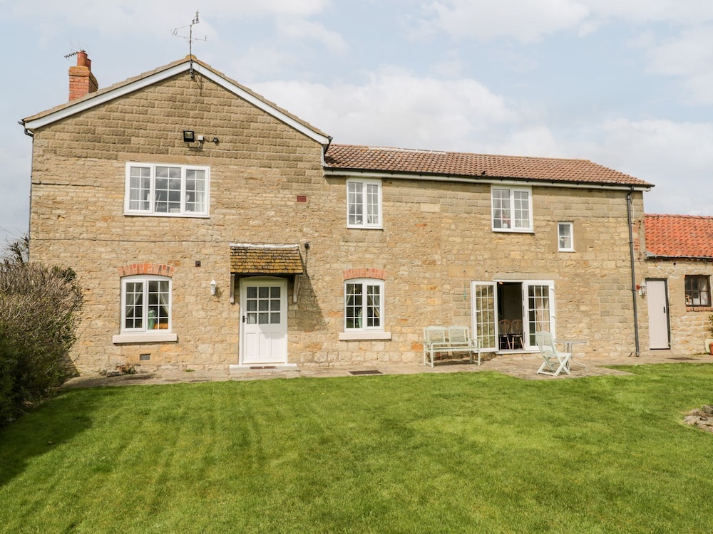 Woodlands Cottage — 4-Star Luxury Hotel in Scarborough, United Kingdom