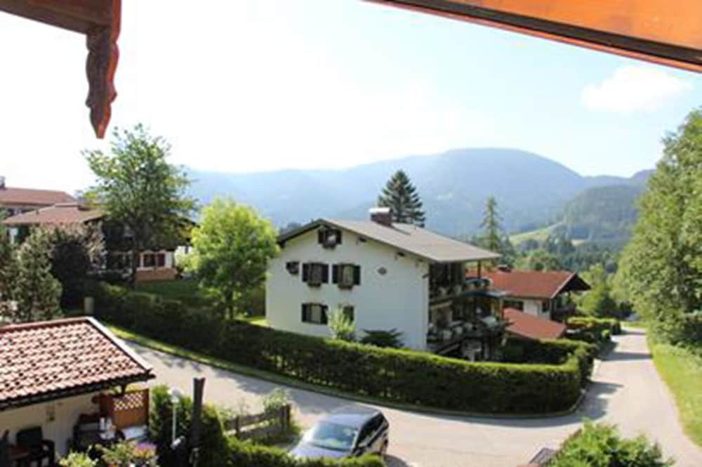 Ferienhaus Thimlefi — 4-Star Luxury Hotel in Reit Im Winkl, Germany