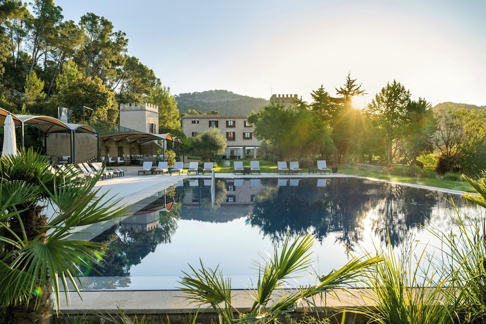 Castell Son Claret The Leading Hotels Of The World — Calvia