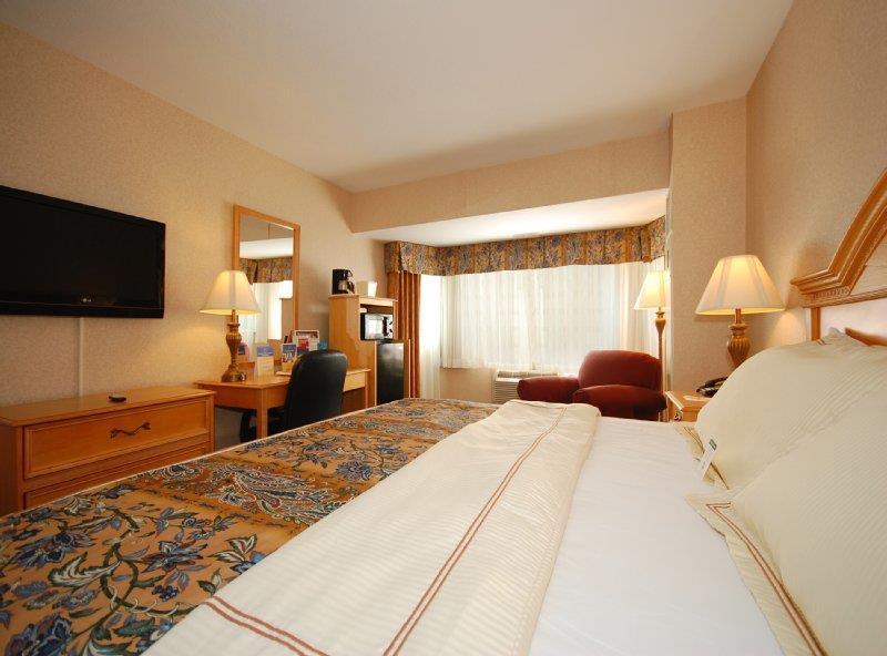 Red Lion Hotel Rosslyn Iwo Jima - photo 59