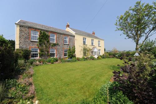 Ford Down Farm B&B — 4-Star Luxury Hotel in South Molton, United Kingdom