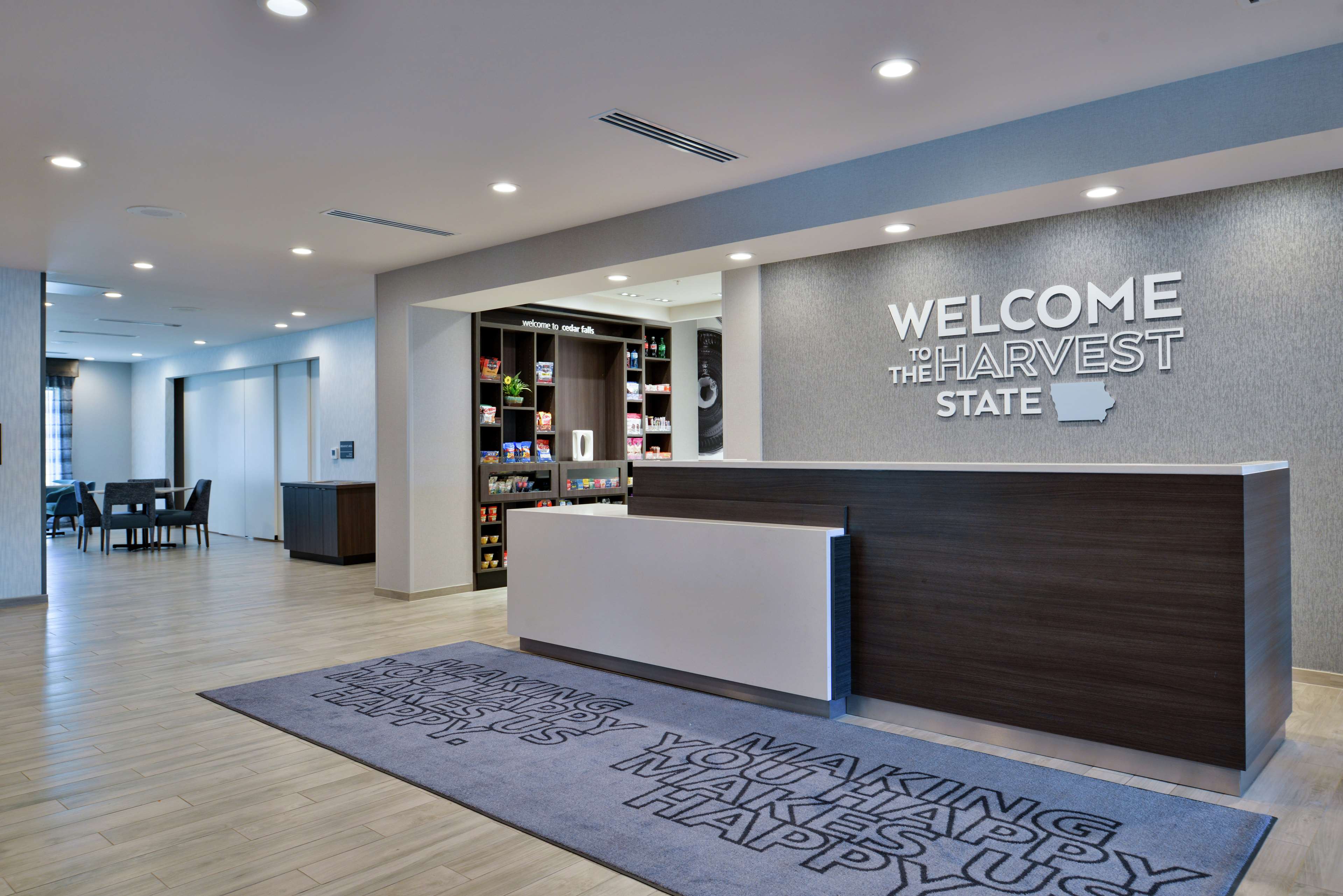 Hampton Inn Cedar Falls Downtown - photo 13