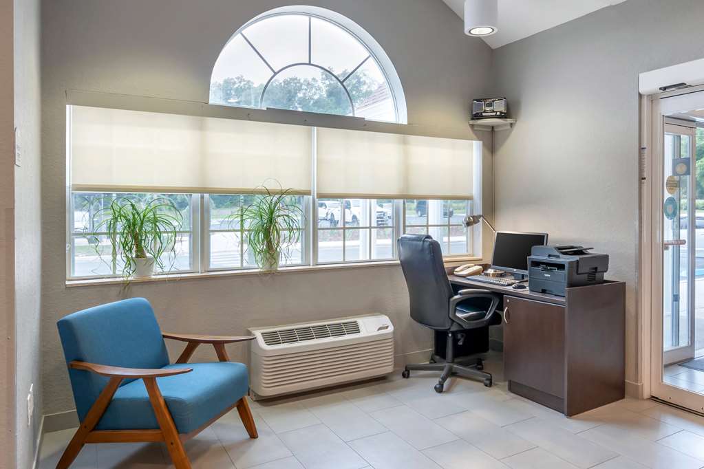 Microtel Inn & Suites by Wyndham Brooksville - photo 16