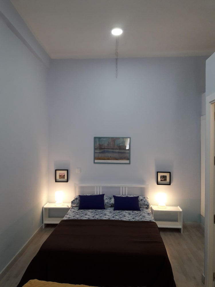 White Goose Apartment in Madrid Puente de Vallecas Madrid