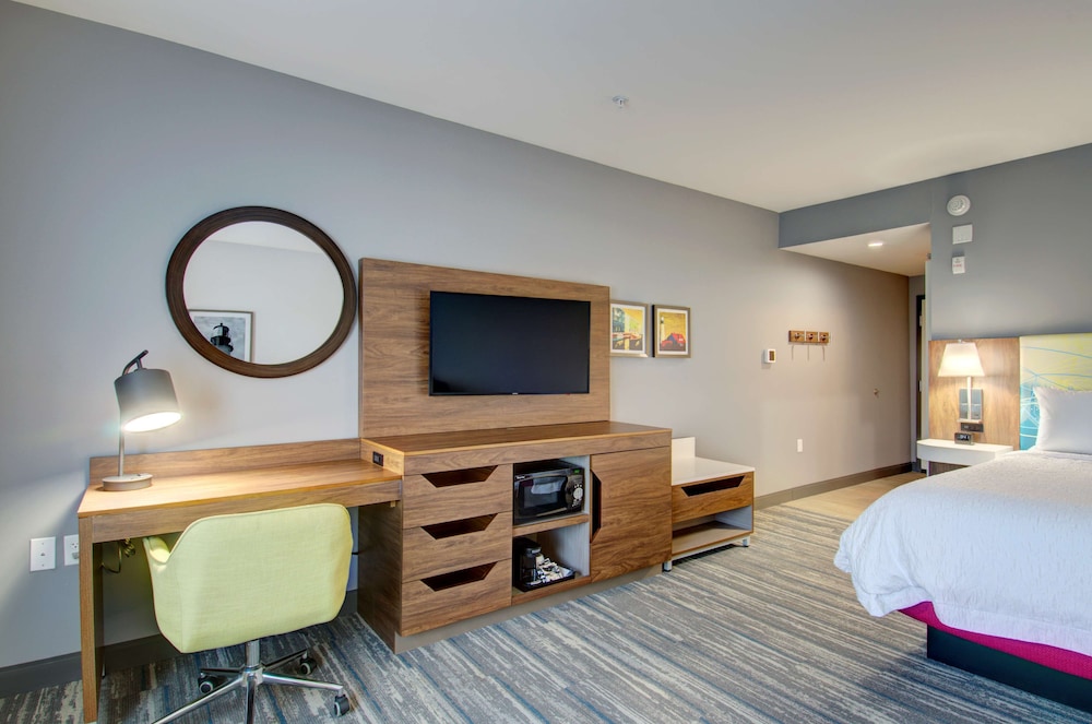 Hampton Inn & Suites Portland West - photo 35