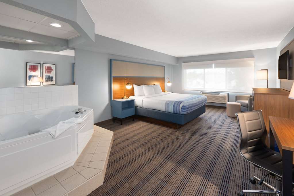 AmericInn by Wyndham North Branch - photo 28