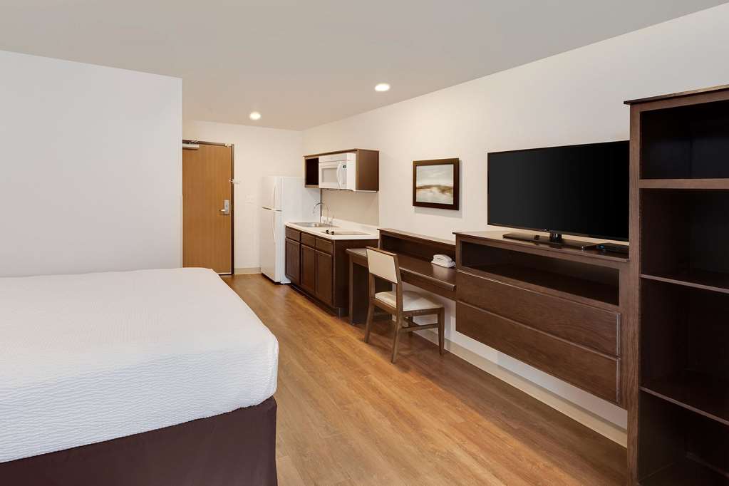 WoodSpring Suites Las Colinas Northwest Dallas - photo 8