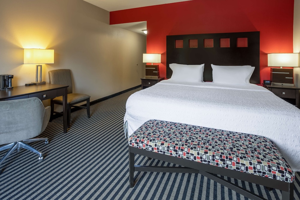 Hampton Inn Birmingham Leeds - photo 23