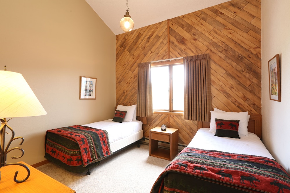 Indian Peaks Resort - photo 10
