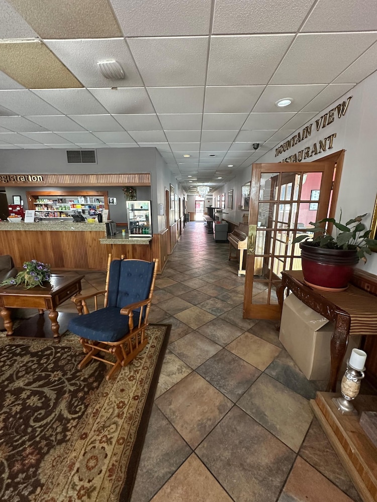 Hotel Red Rose by Townhouse Covington I 64 - photo 16