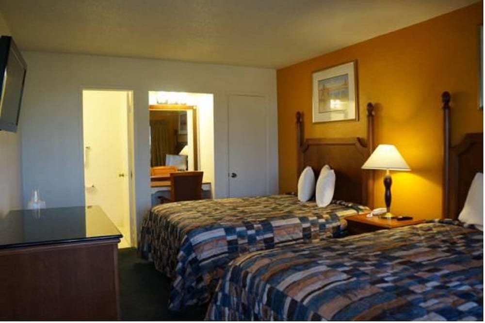 Classic Inn Red Bluff - photo 3