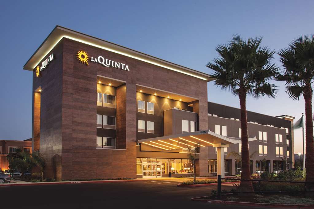 La Quinta Inn & Suites by Wyndham Morgan Hill San Jose South - photo 2
