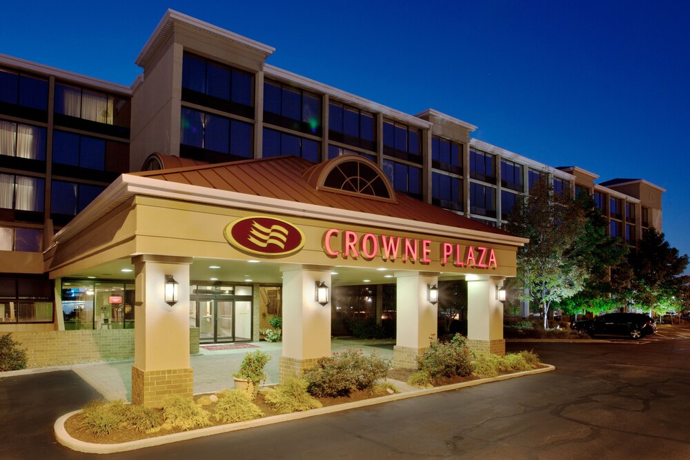 Crowne Plaza Cleveland Airport by IHG — hotel in Middleburg Heights