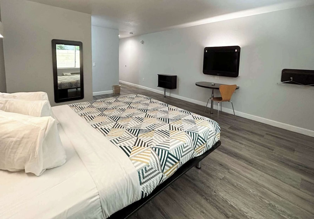 Motel 6 Anaheim CA - photo 10