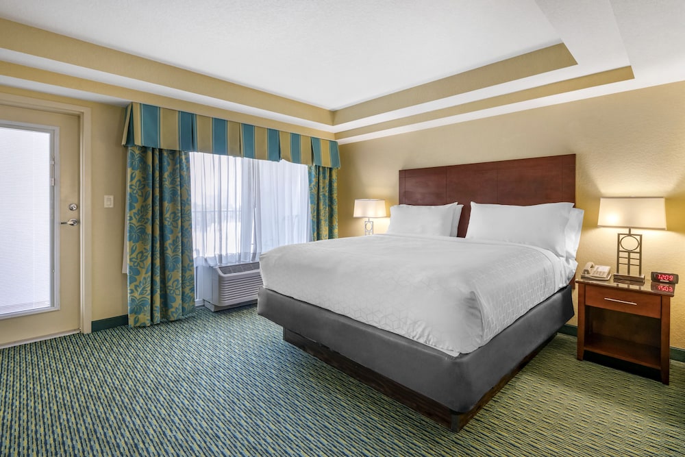 Holiday Inn Resort Orlando Lake Buena Vista by IHG - photo 40