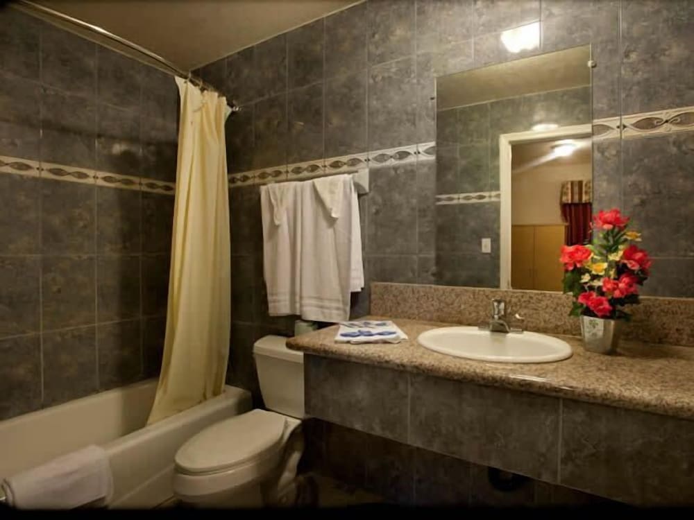 Palace Inn Oxnard — Oxnard
