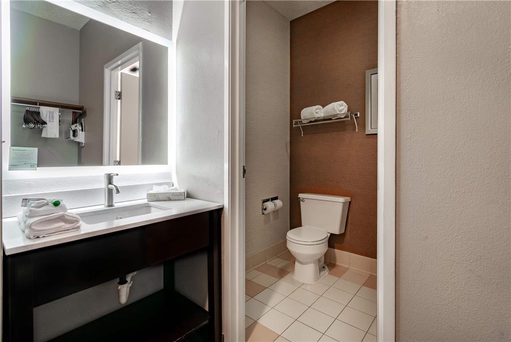 Wingate by Wyndham Great Falls - photo 14