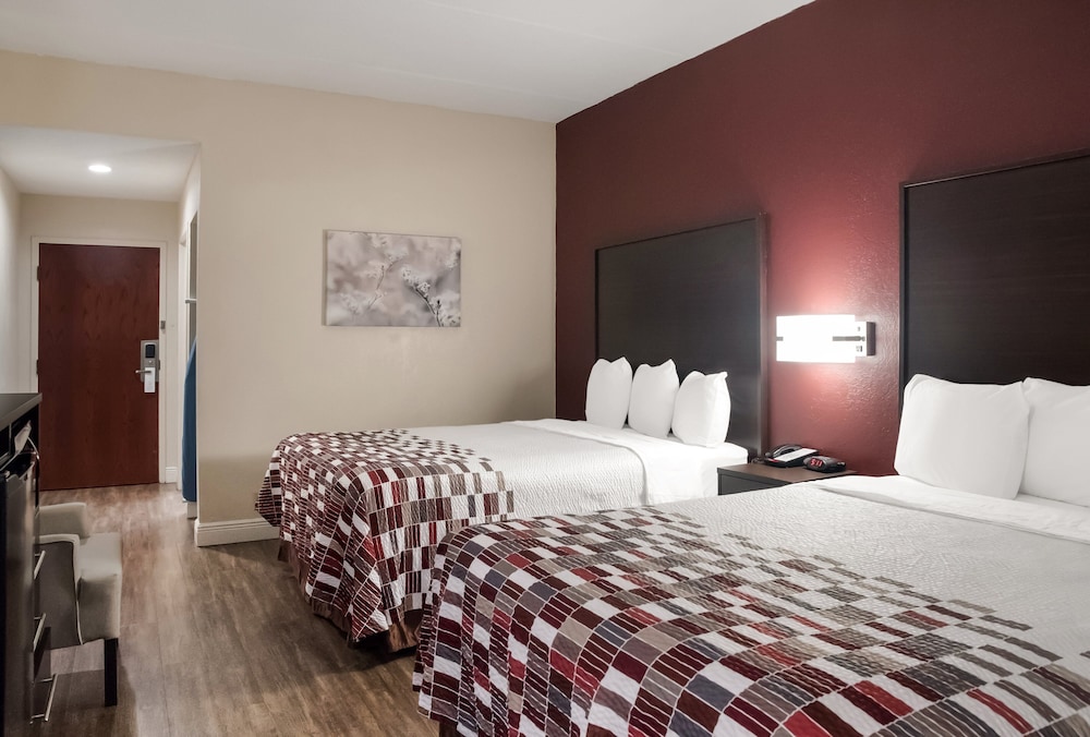 Red Roof Inn Tupelo - photo 14