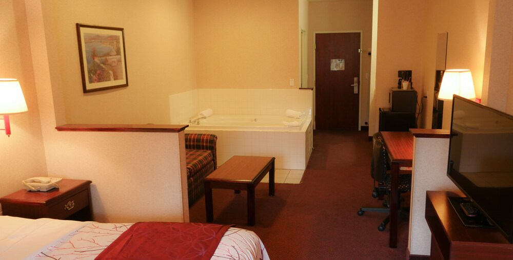 Holiday Inn Express & Suites Portland East - photo 4