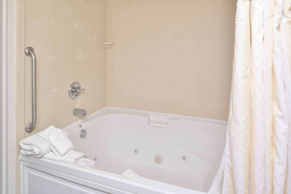 Hilton Garden Inn Indianapolis Carmel - photo 43