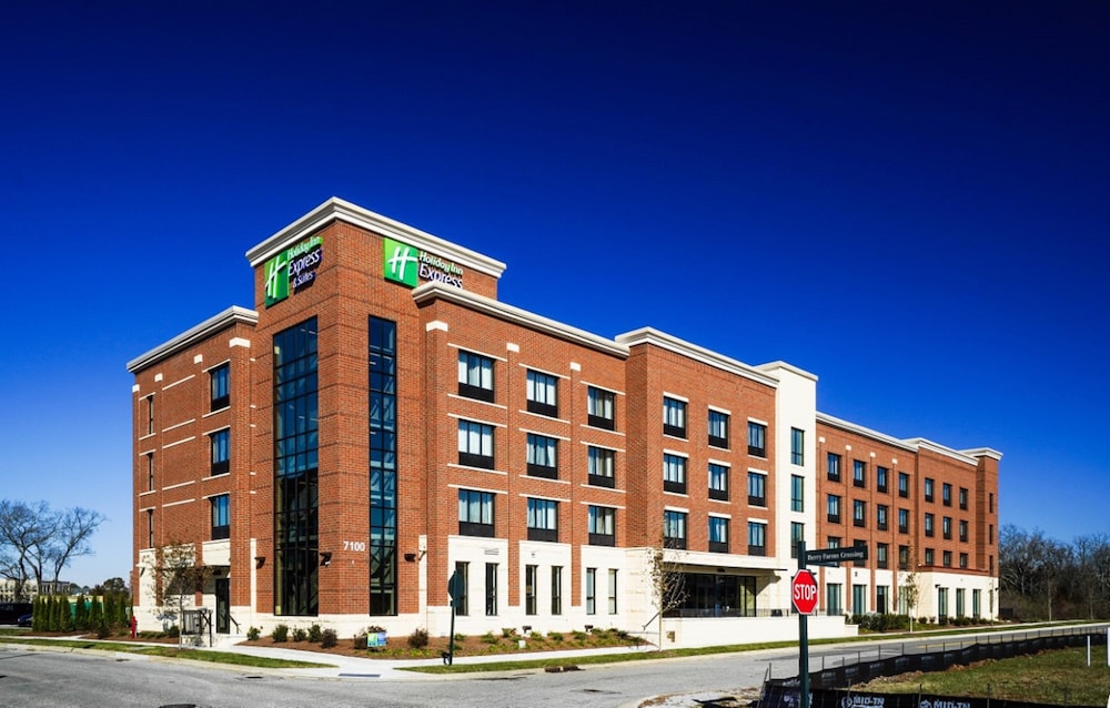 Holiday Inn Express & Suites Franklin Berry Farms by IHG - photo 2