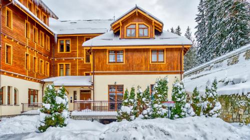 Apartamenty ROYAL APARTS Willa Józefina chill & vibes — 4-Star Luxury Hotel in Szklarska Poreba, Poland