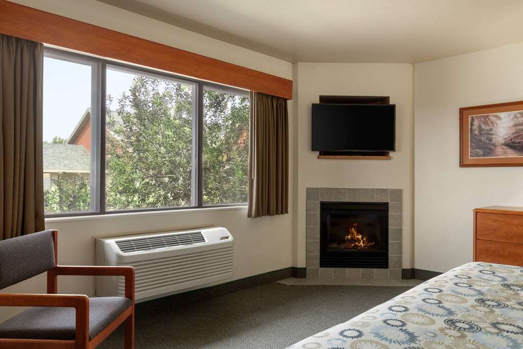 AmericInn by Wyndham Havre - photo 18