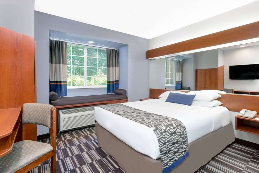 Microtel Inn & Suites by Wyndham Bremen - photo 8