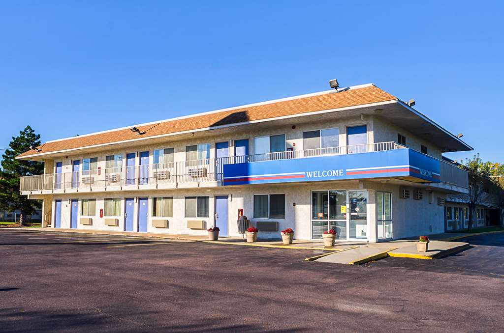 Motel 6 Mitchell SD - featured photo