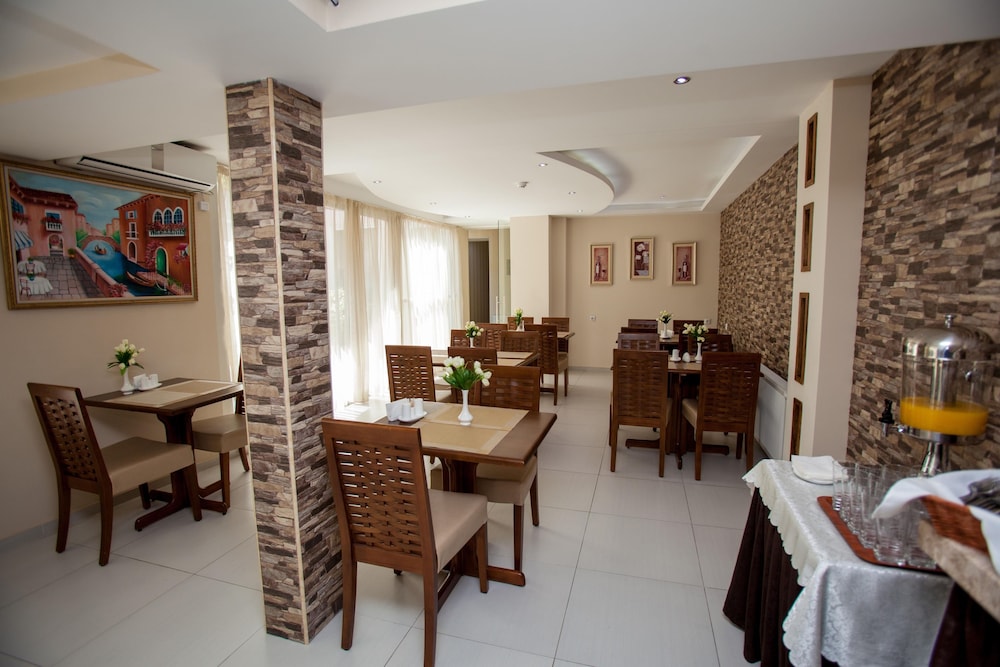 מזון ומשקאות