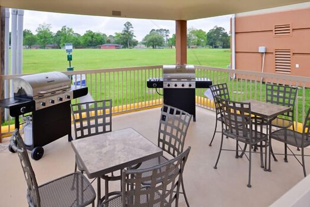 Candlewood Suites Beaumont by IHG - photo 20
