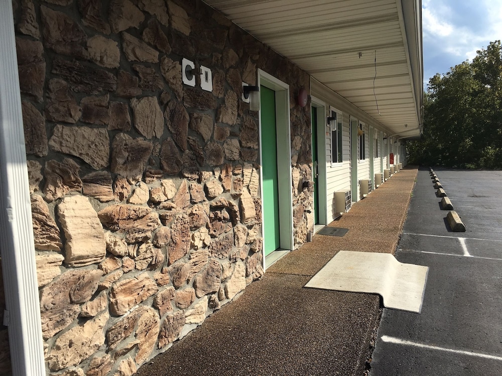 Lexington Inn - photo 31